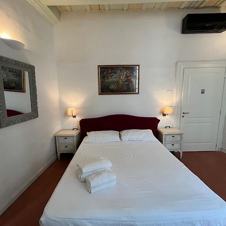 Residenza D'Epoca Historia Luxury Boutique Hotel ฟลอเรนซ์ ภายนอก รูปภาพ
