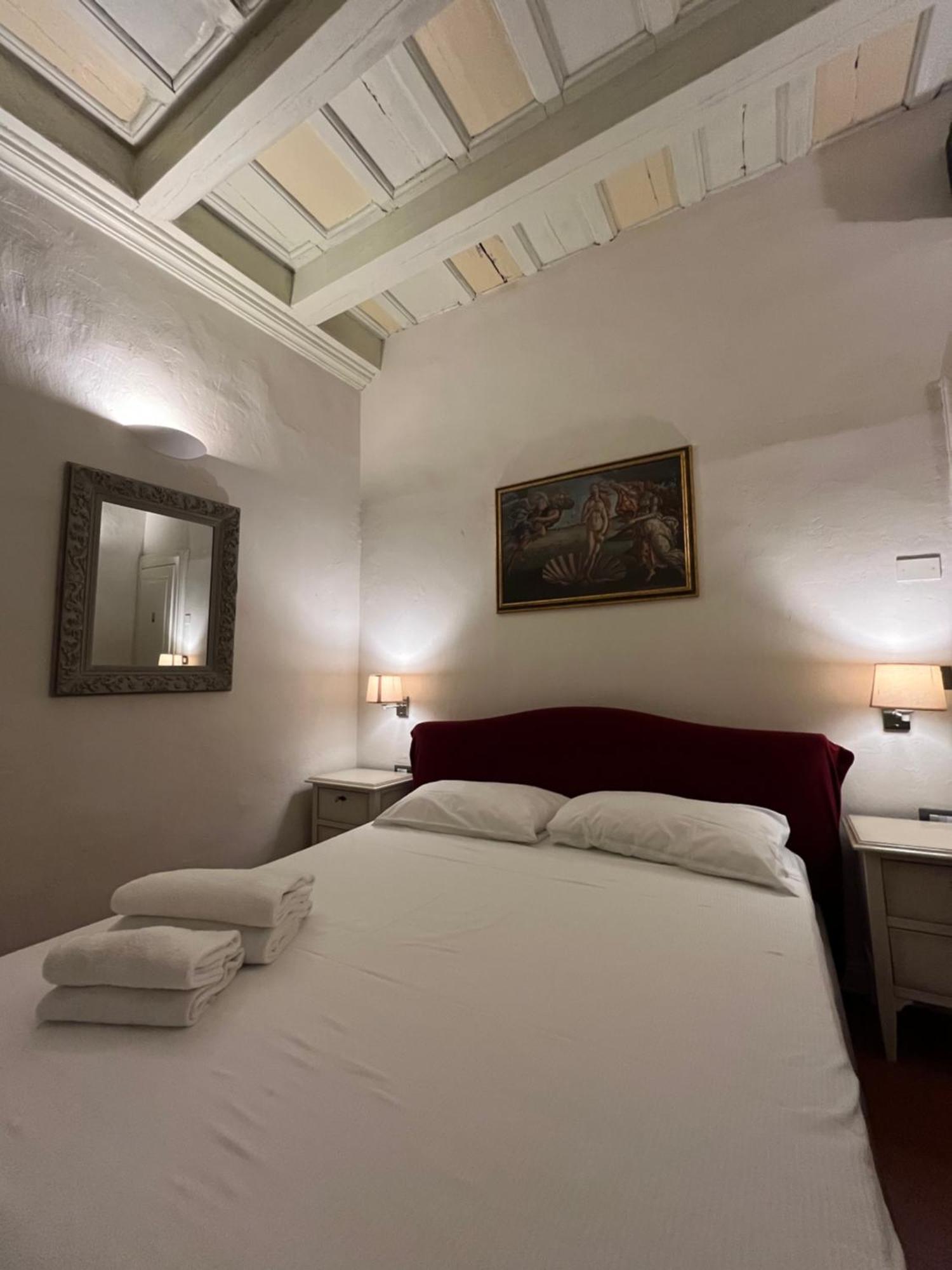 Residenza D'Epoca Historia Luxury Boutique Hotel ฟลอเรนซ์ ภายนอก รูปภาพ