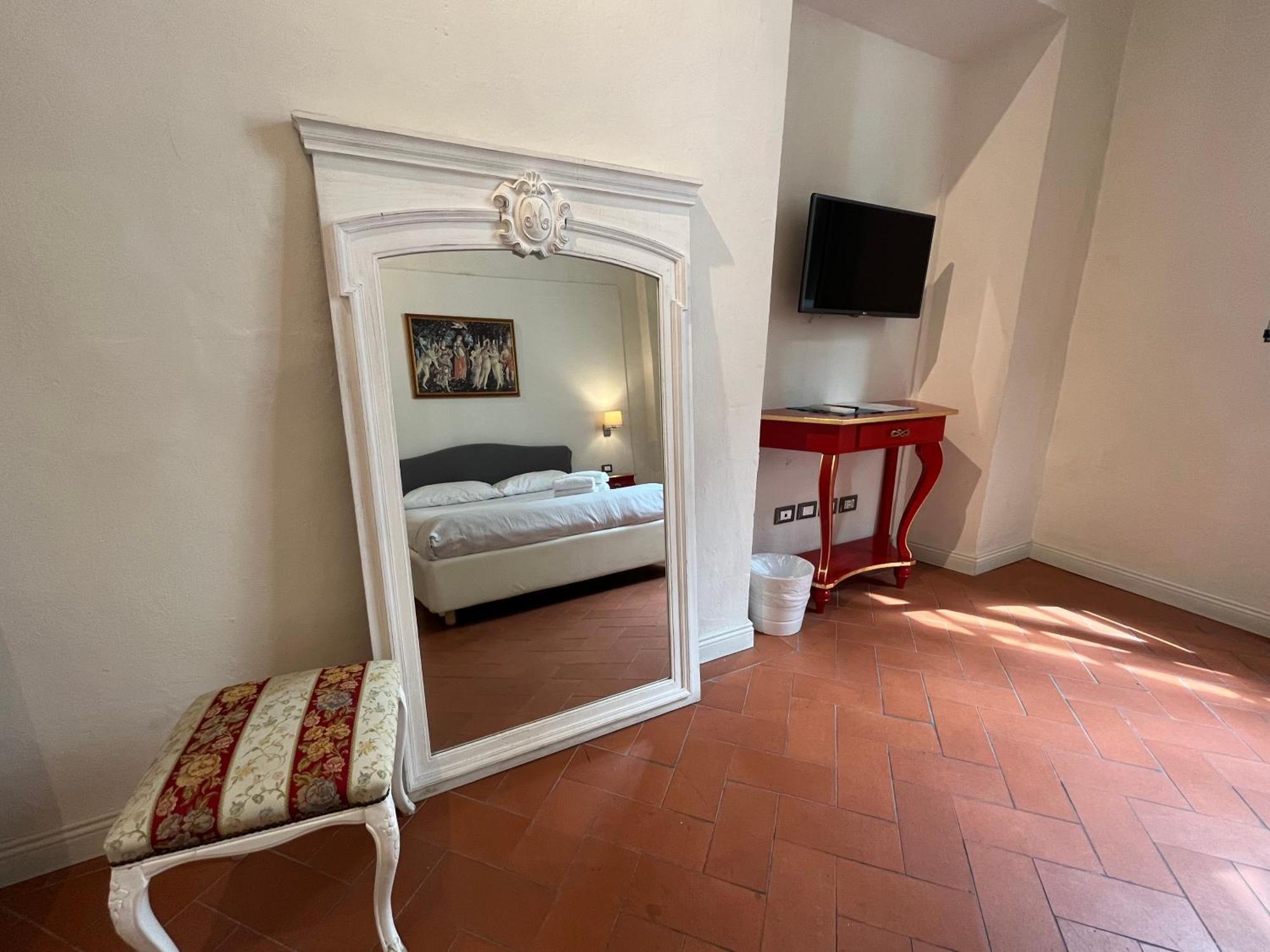 Residenza D'Epoca Historia Luxury Boutique Hotel ฟลอเรนซ์ ภายนอก รูปภาพ